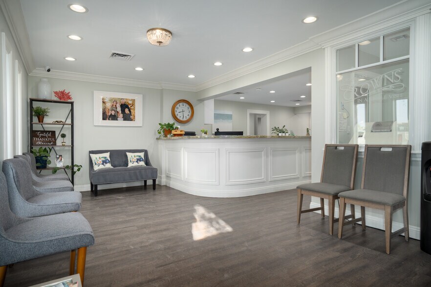 More Photos Of 560 N Stapley Dr, Mesa Medical For Sale