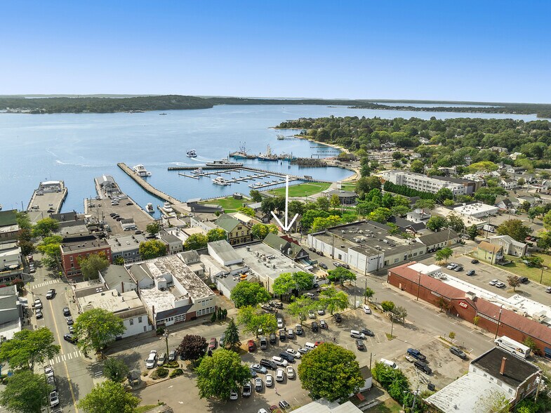 More Photos Of 48 Front St, Greenport Restaurant For Sale