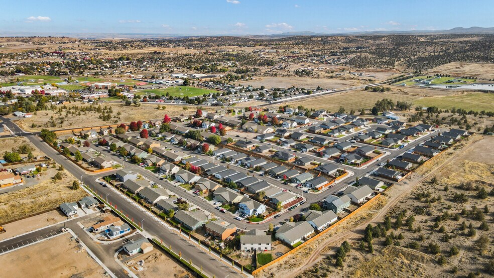 More Photos Of 888 SE Kierra Pl, Madras Apartments For Sale