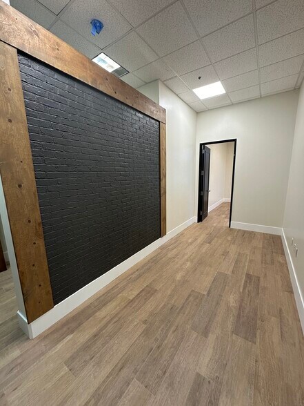 More Photos Of 15003 W Bell Rd, Surprise Medical For Lease