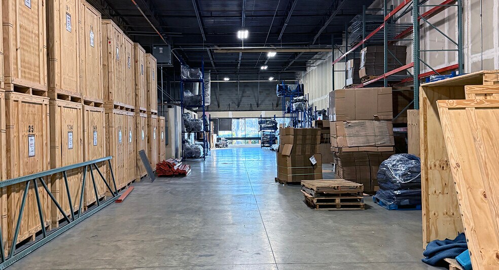 More Photos Of 5100-5190 Commerce Rd, Richmond Unknown For Lease