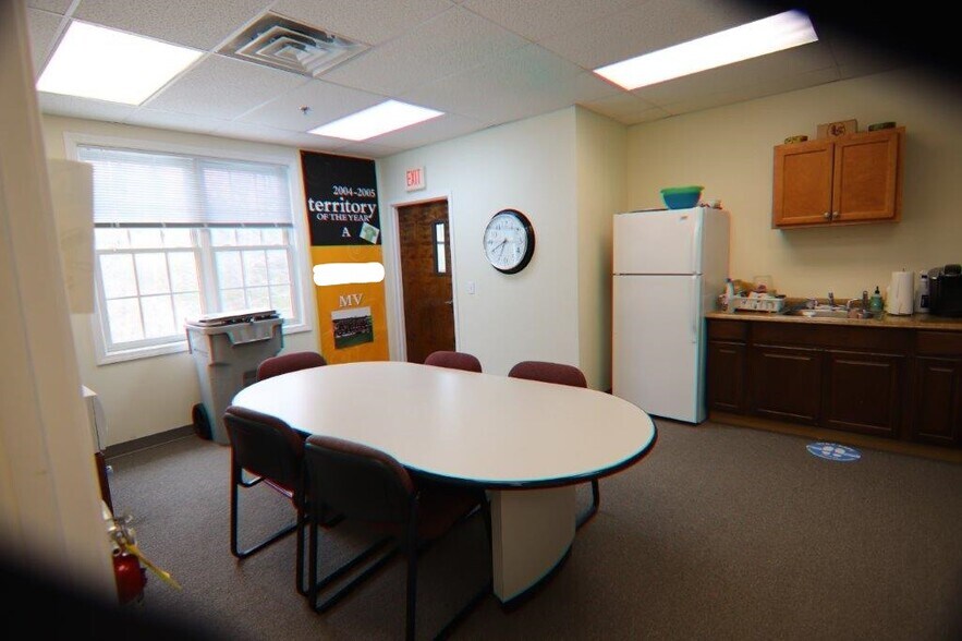 More Photos Of 104 Charles Eldridge Rd, Lakeville Office For Lease