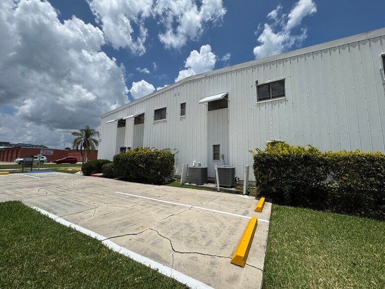 More Photos Of 280 W Central Blvd, Cape Canaveral Manufacturing For Lease