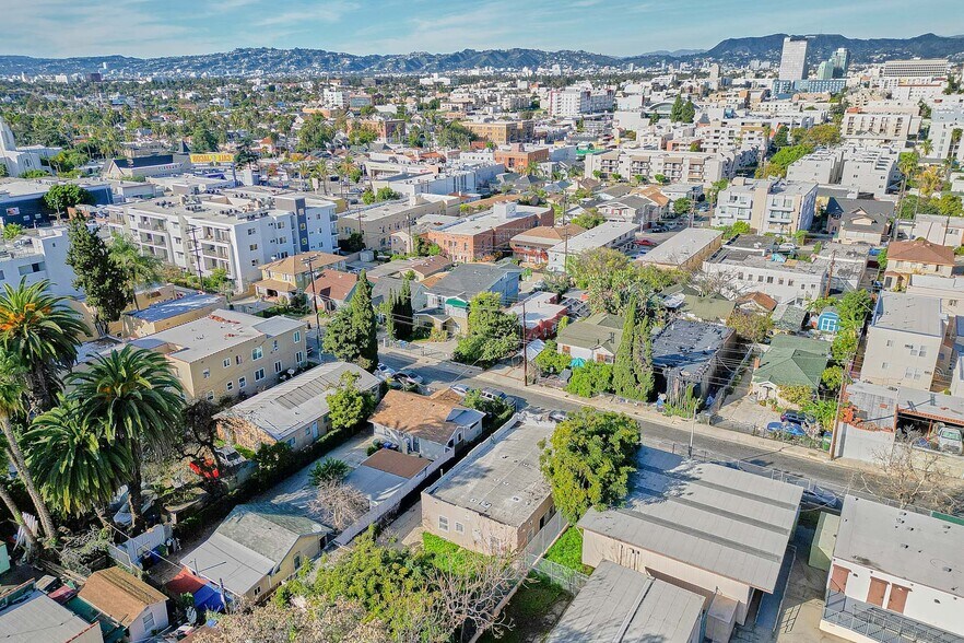 More Photos Of 3030 W 12th Pl, Los Angeles Land For Sale