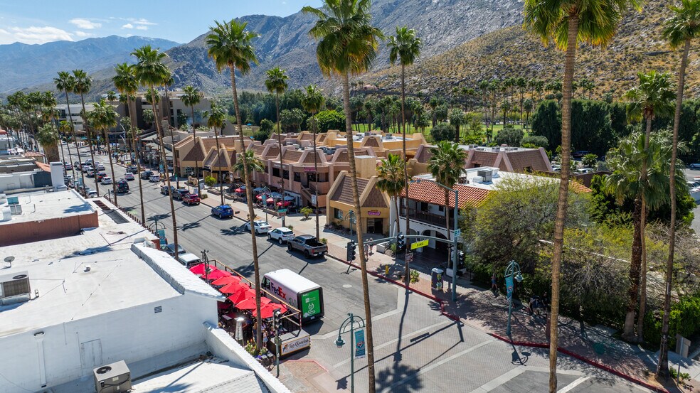 More Photos Of 369 N Palm Canyon Dr, Palm Springs Restaurant For Lease