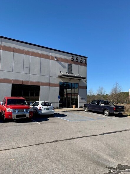 More Photos Of 5551 Parkwest Dr, Bessemer Distribution For Lease