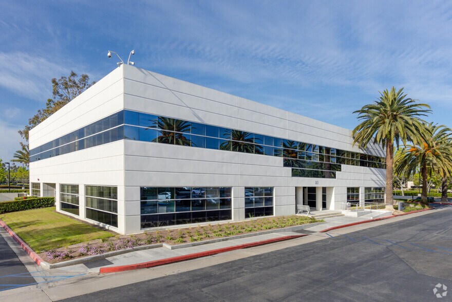 More Photos Of 3601 S Harbor Blvd, Santa Ana Unknown For Lease