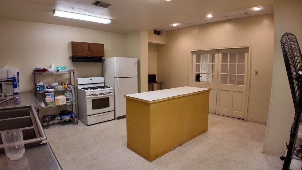 More Photos Of 322 Laurel St, La Marque Freestanding For Sale