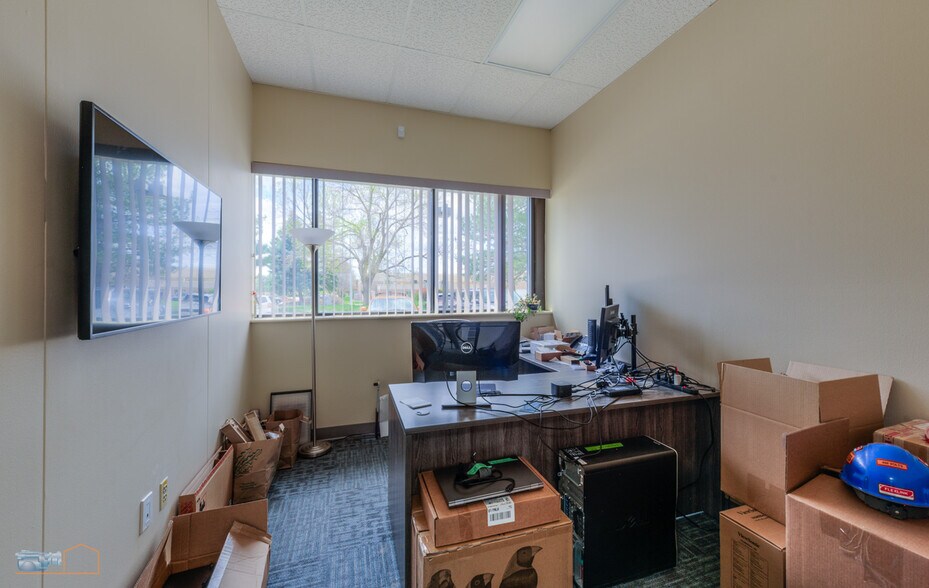 More Photos Of 1860 Lefthand Cir, Longmont Light Manufacturing For Lease