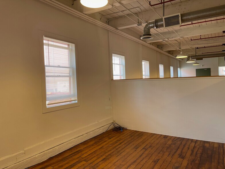 More Photos Of 163 Exchange St, Pawtucket Office For Sale
