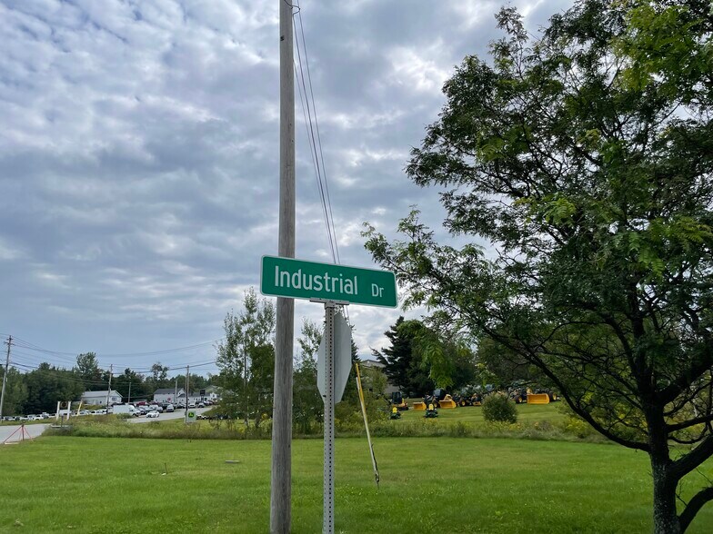 More Photos Of 11 Industrial Dr, Newport Land For Sale