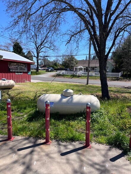 More Photos Of 8032 Mountain Ranch Rd, Mountain Ranch Convenience Store For Sale