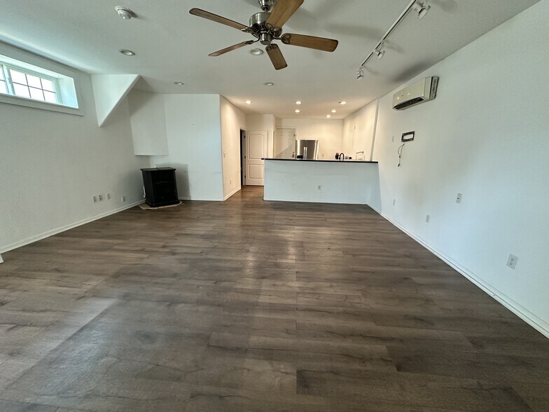 More Photos Of 2201 Lake Ave, Thornton Warehouse For Sale