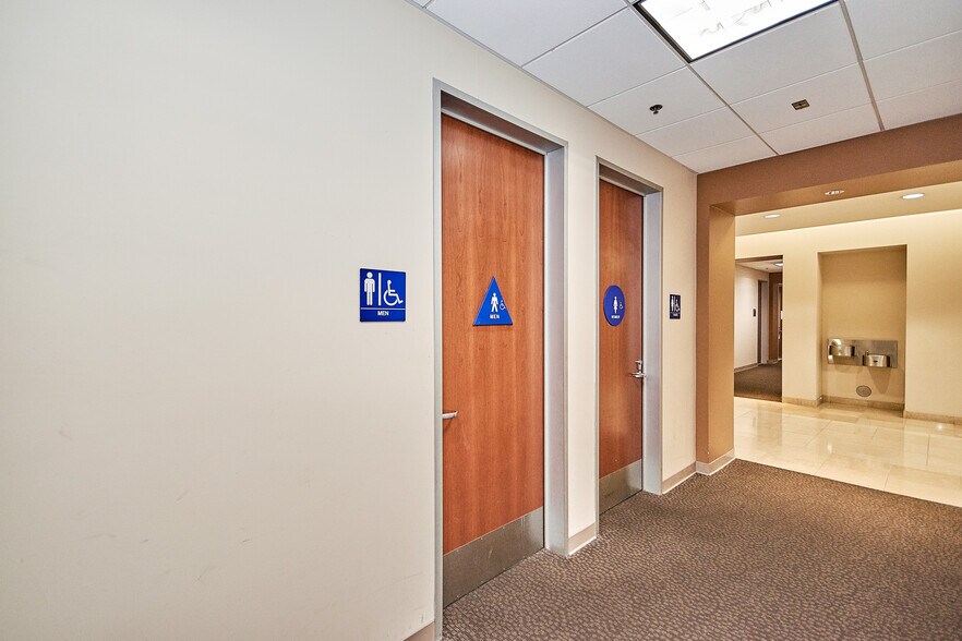 More Photos Of 18 Endeavor, Irvine Medical For Lease
