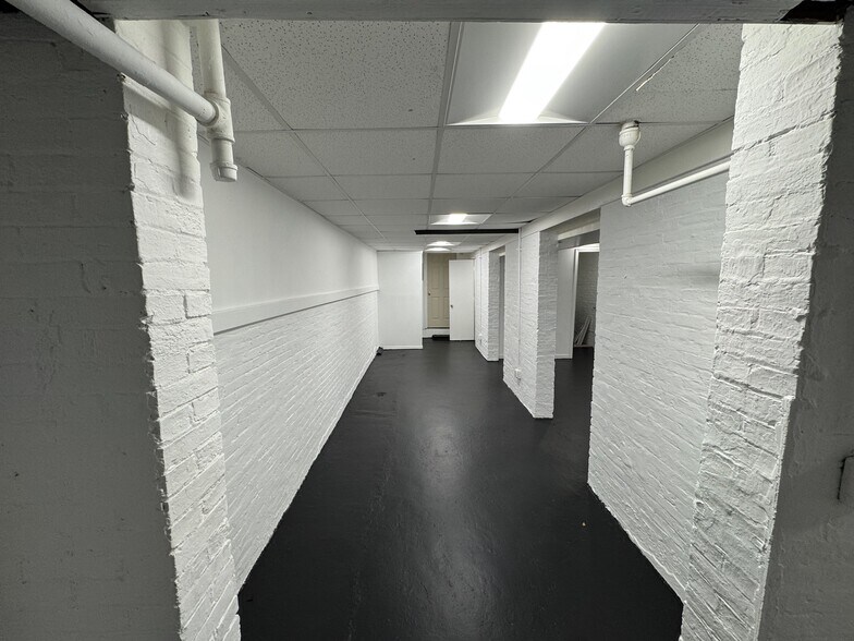 More Photos Of 1013 N Charles St, Baltimore General Retail For Sale