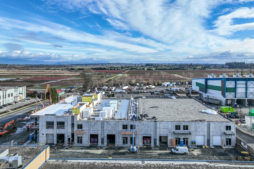 More Photos Of 15354 68 Ave, Surrey Showroom For Lease