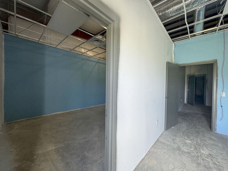 More Photos Of 369 Enterprise Dr, Batesville Industrial For Sale
