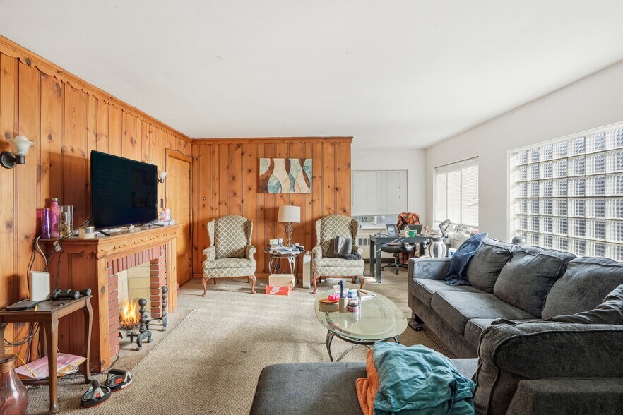 More Photos Of 10835 S Western Ave, Chicago Apartments For Sale