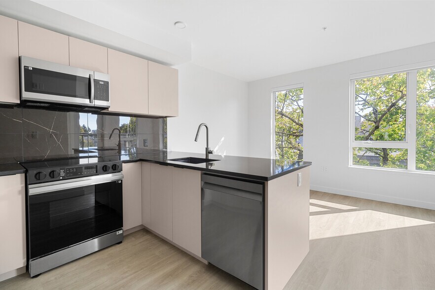 More Photos Of 1717 E 13th Av, Vancouver Apartments For Lease