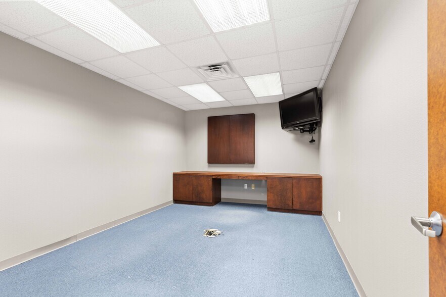 More Photos Of 549 N Egret Bay Blvd, League City Medical For Lease