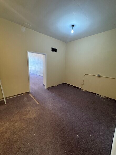 More Photos Of 315 Huntingdon Pike, Rockledge Storefront For Lease