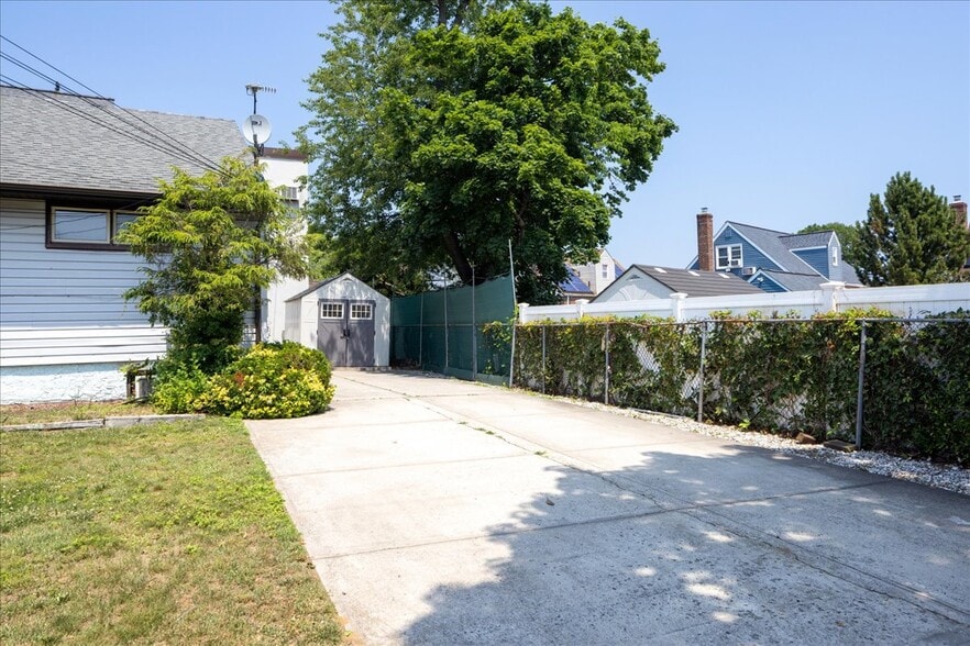 More Photos Of 215 N Hillside Ave, Valley Stream Specialty For Sale