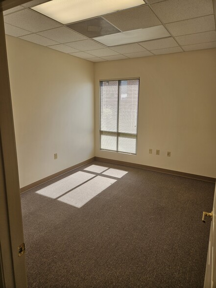 More Photos Of 1761-1763 Tailaferro Trl, Montgomery Office For Lease