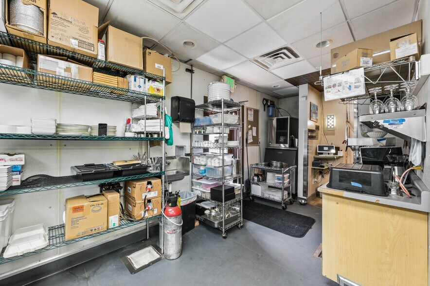 More Photos Of 626 Rood Ave, Grand Junction Restaurant For Sale