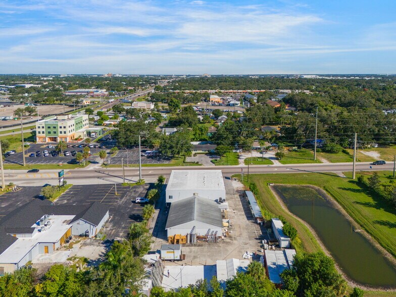 More Photos Of 204 44th Ave E, Bradenton Freestanding For Sale