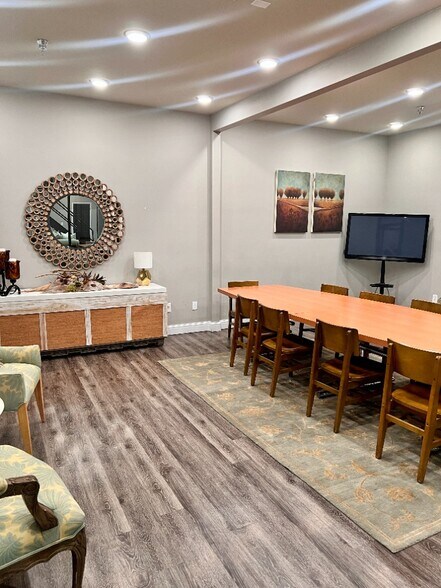 More Photos Of 416 S Glenwood Ave, Dalton Light Manufacturing For Sale