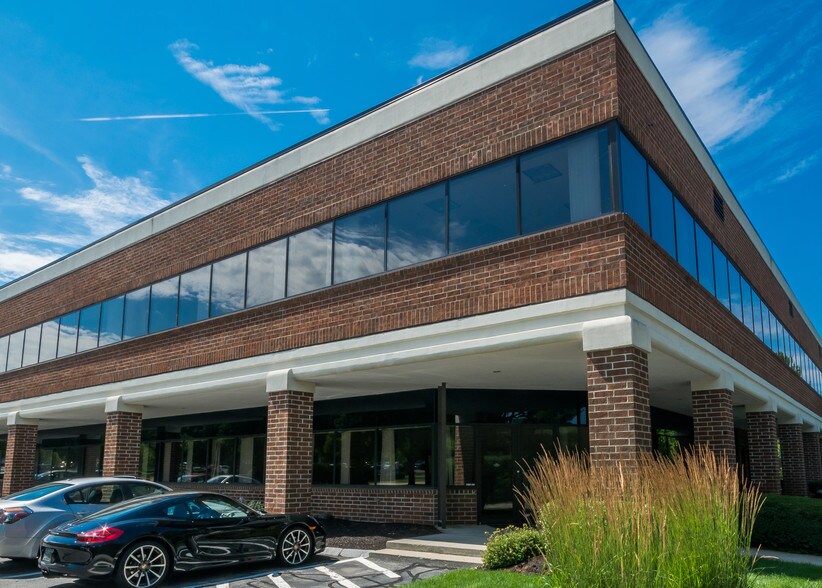 More Photos Of 15 Trafalgar Sq, Nashua Office For Lease