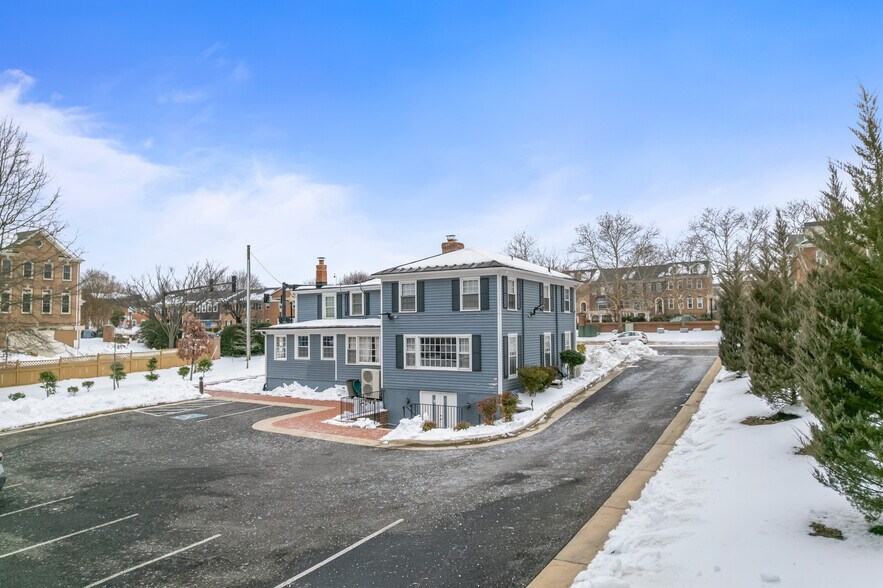More Photos Of 4235 Chain Bridge Rd, Fairfax Office For Sale