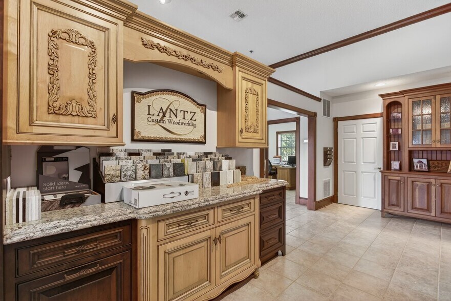 More Photos Of 641 Acorn Dr, Harrisonburg Manufacturing For Sale