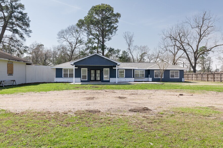 More Photos Of 14135 Huffmeister Rd, Cypress Freestanding For Lease