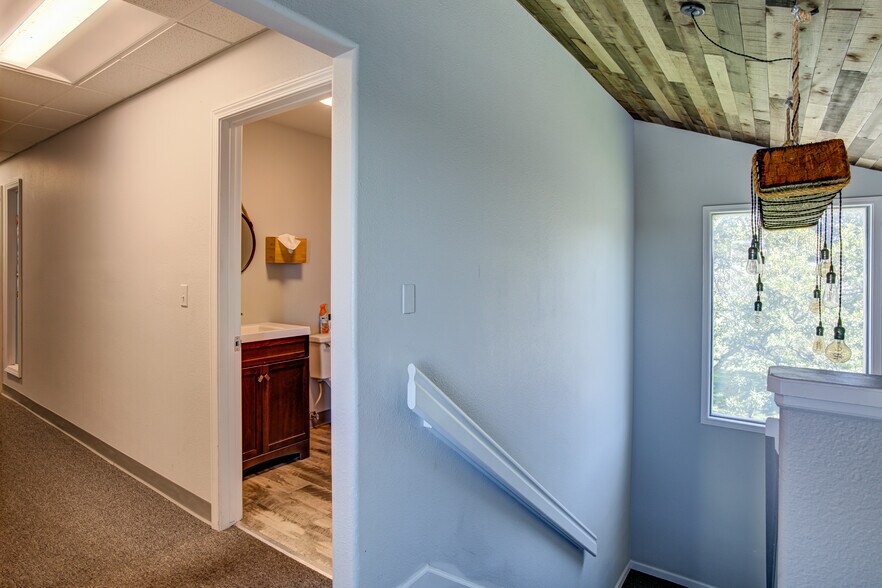 More Photos Of 2960 N Academy Blvd, Colorado Springs Office For Sale