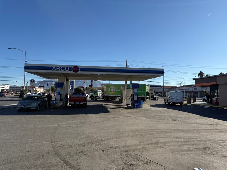 More Photos Of 551 N Lamb Blvd, Las Vegas Service Station For Sale