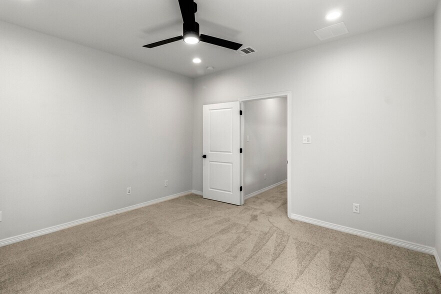 More Photos Of 1104 Berkeley St, College Station Land For Sale
