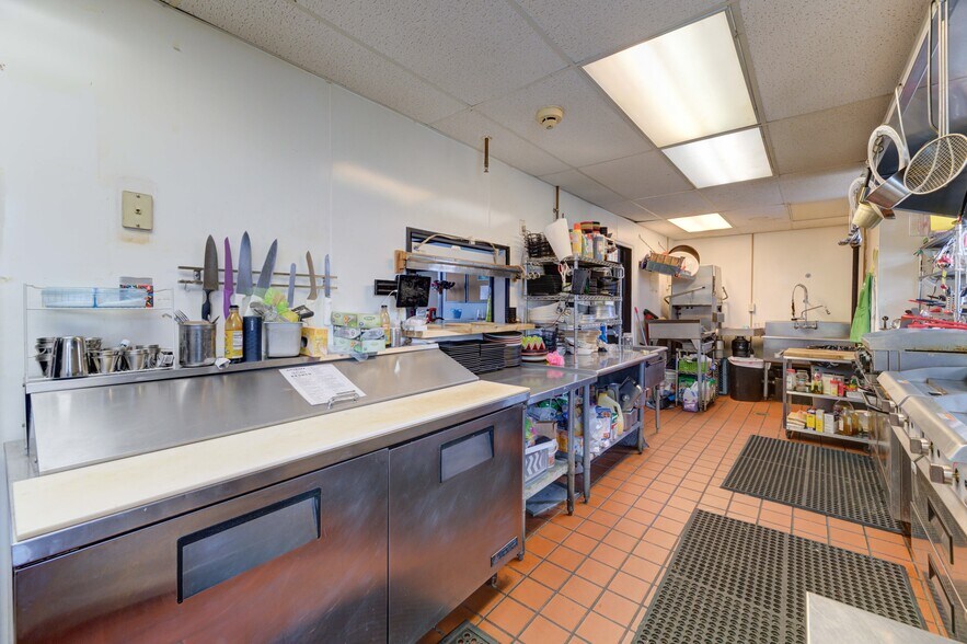 More Photos Of 28 E Main St, Johnstown General Retail For Sale