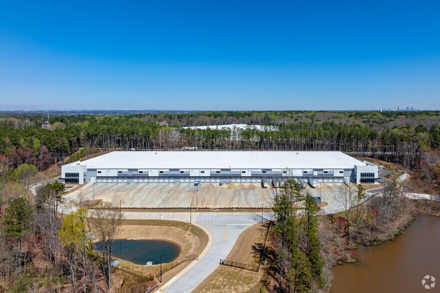 More Photos Of 3625 Naturally Fresh Blvd, Atlanta Warehouse For Lease