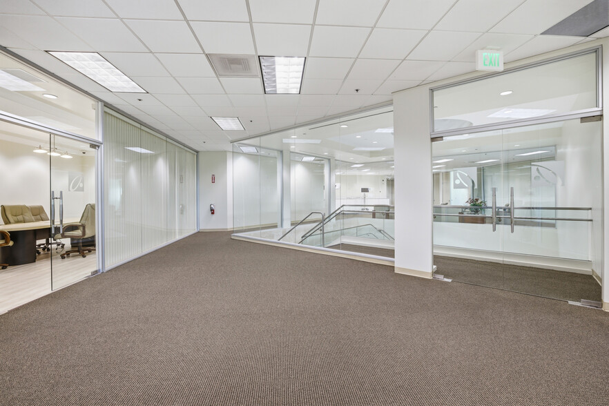 More Photos Of 15 Whatney, Irvine Research And Development For Lease