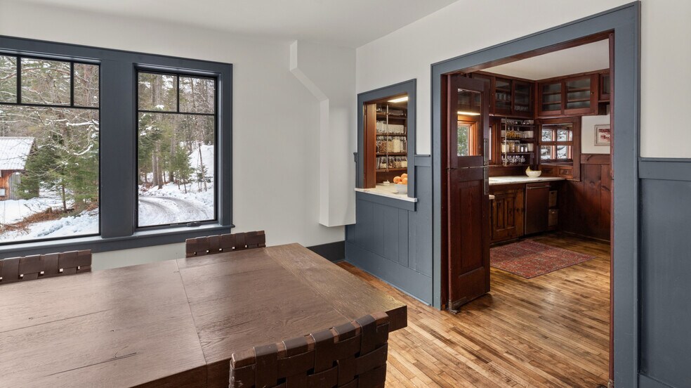 More Photos Of 56 Turner Mill Ln, Stowe Specialty For Sale