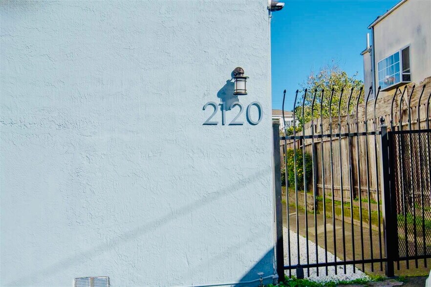 More Photos Of 2120 E 22nd St, Oakland Apartments For Sale