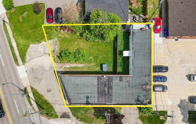 More Photos Of 32540 Utica Rd, Fraser Freestanding For Sale