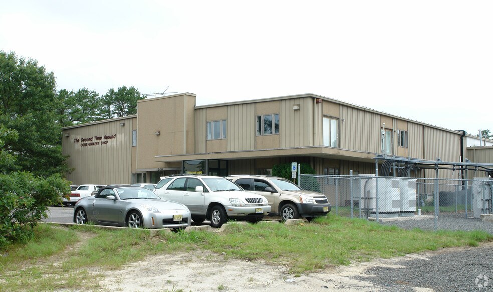 More Photos Of 200 Corporate Cir, Toms River Warehouse For Lease