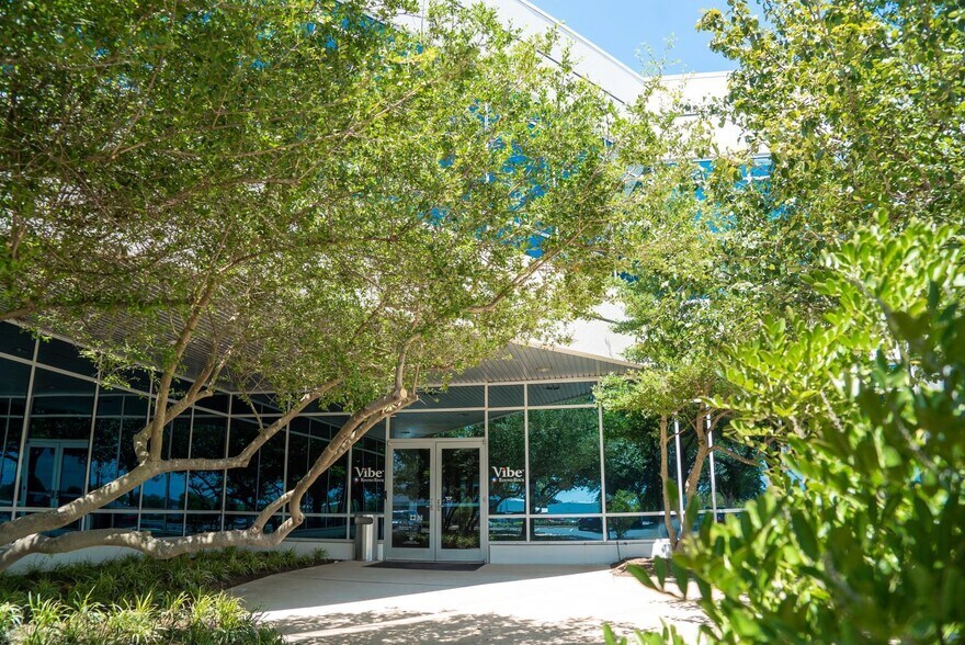 More Photos Of 101 E Old Settlers Blvd, Round Rock Medical For Lease