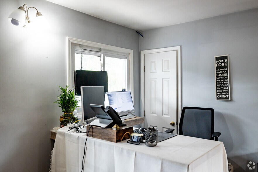 More Photos Of 1399 Main Road, Riverhead Hotel For Sale