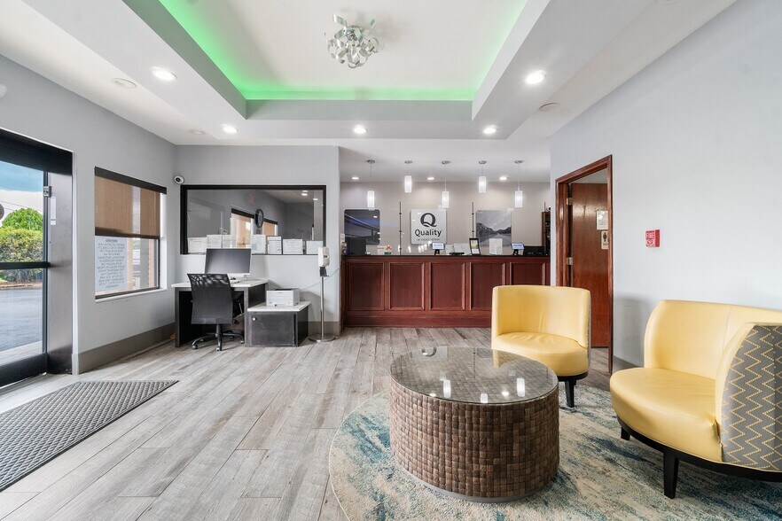 More Photos Of 107 Princeton Blvd, Adairsville Hotel For Sale