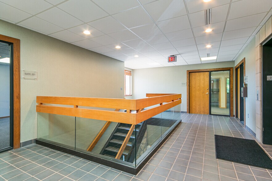 More Photos Of 200 Southwind Pl, Manhattan Office For Lease