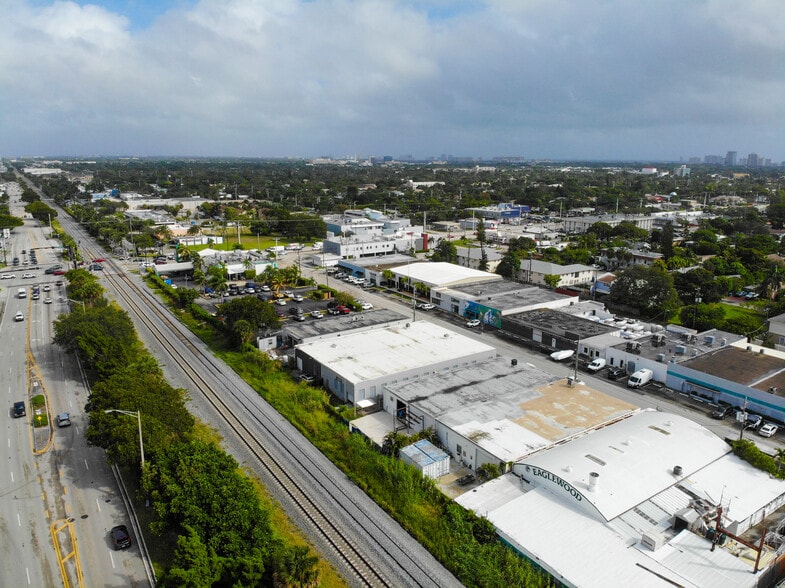 More Photos Of 3031-3035 NE 12th Ter, Oakland Park Warehouse For Sale