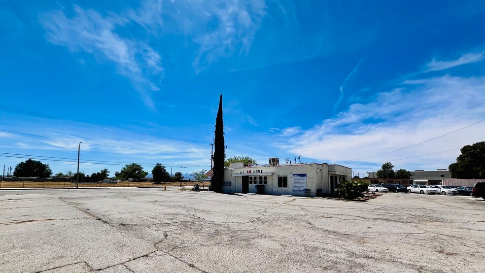 More Photos Of 12036 Bartlett Ave, Adelanto Office Residential For Sale